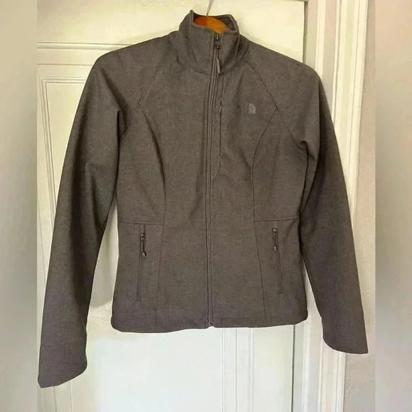 The North Face Women’s Gray Softshell Jacket Small Lightweight Weather-Resistant - Picture 1 of 12